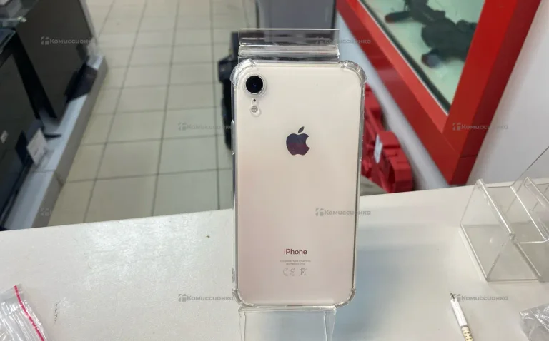 Apple iPhone XR 3/128 ГБ