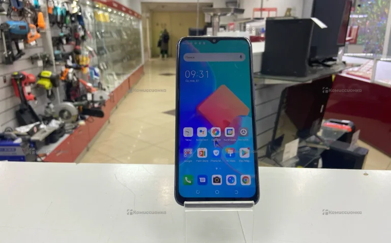 Tecno Spark 8C 4/64 ГБ