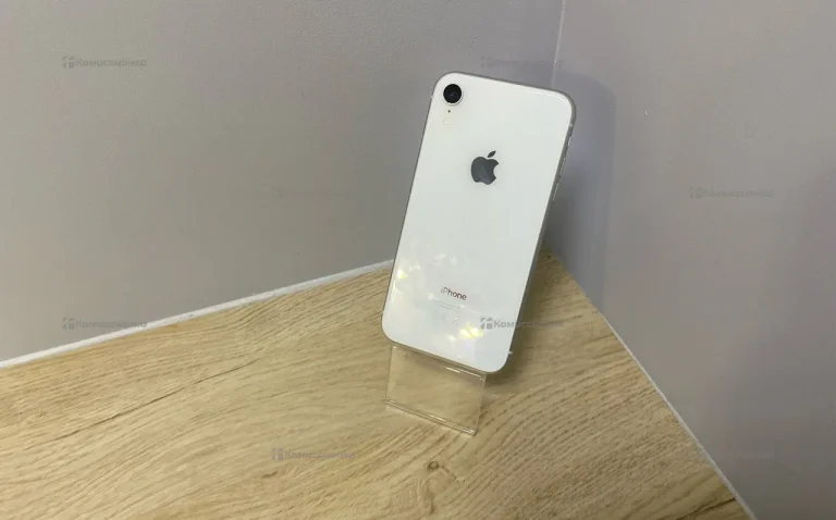 Apple iPhone XR 3/64 ГБ