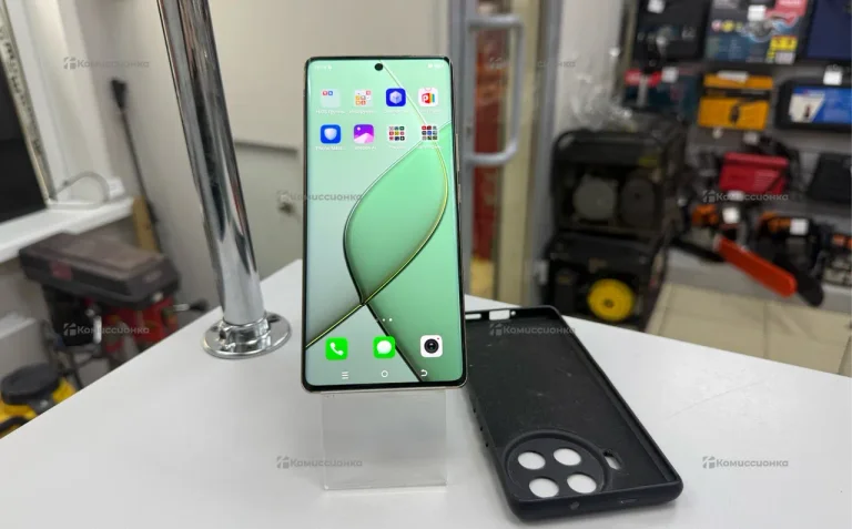 Tecno Spark 20 Pro+ 8/256 ГБ