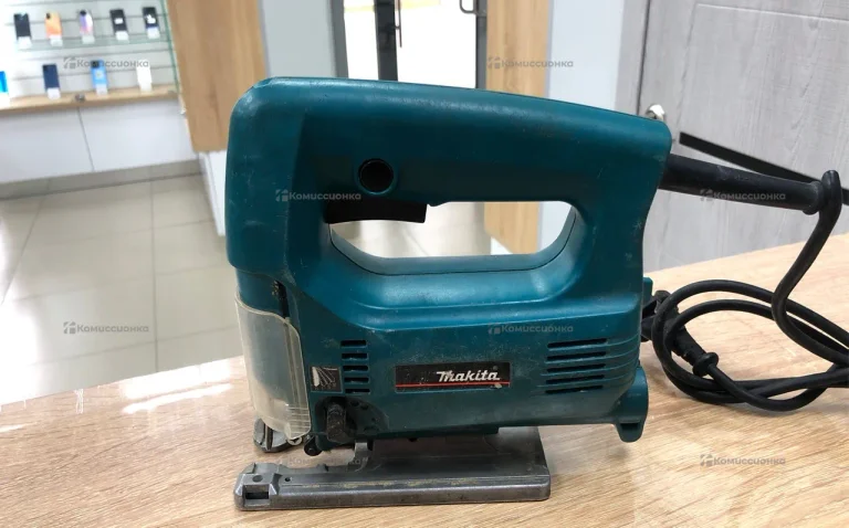 Электролобзик makita 4324