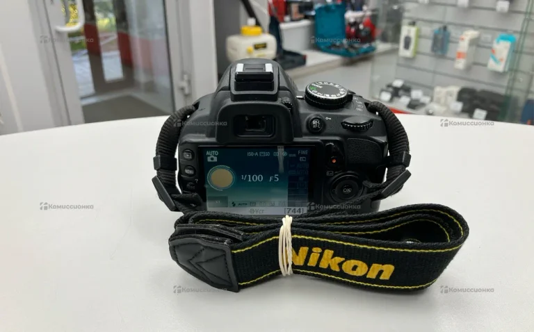 Nikon D3100