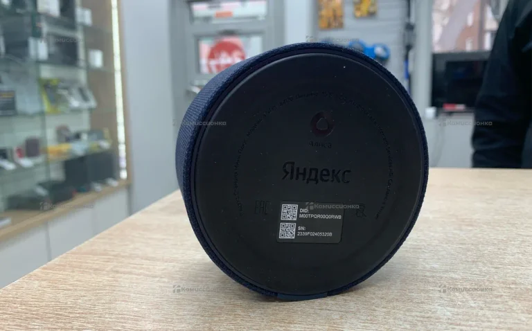 Колонка станция Алиса с часами