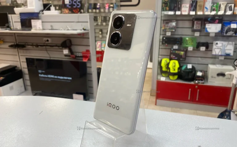 Vivo iQOO Z8x 8/128 ГБ