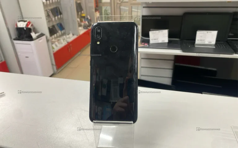 Xiaomi Redmi 7 3/32 ГБ