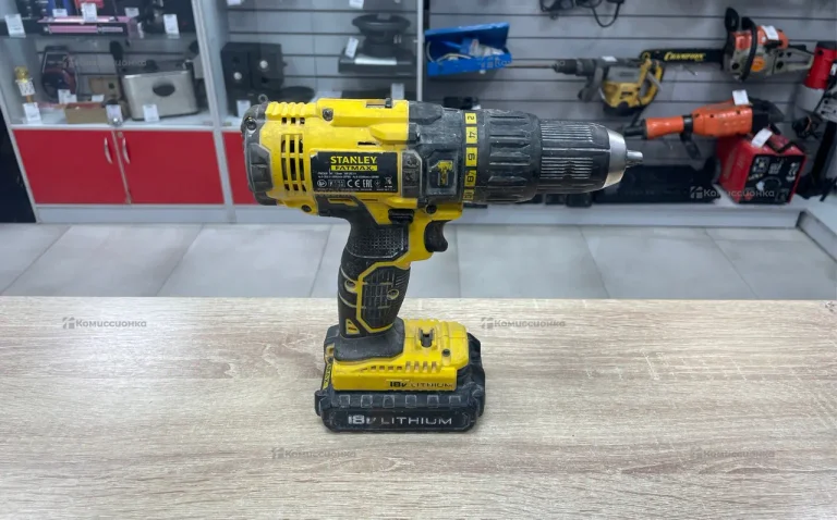 Дрель-шуруповерт STANLEY FMC626