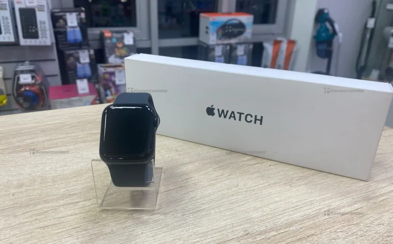 Часы Apple Watch SE 40mm