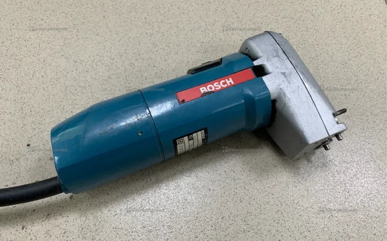 пила по пеноматериалам Bosch GSG 300