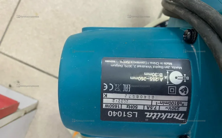 Торцовочная пила makita LS1040