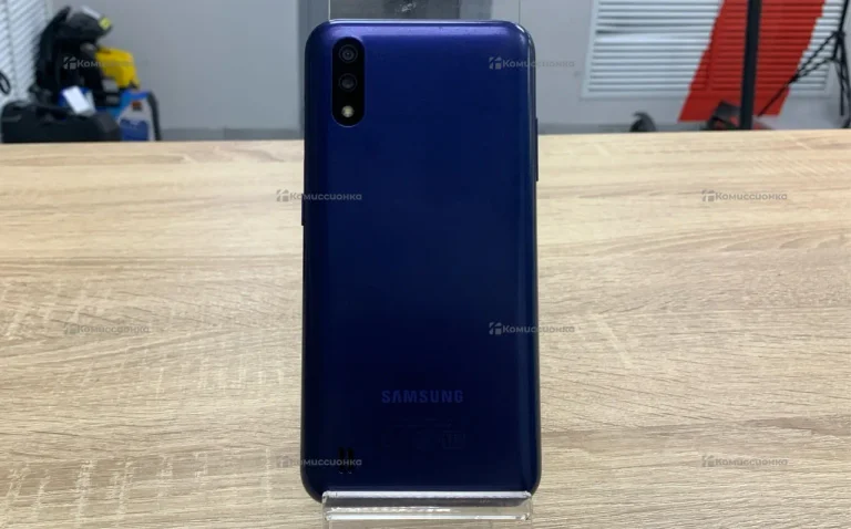 Samsung Galaxy M01 3/32 ГБ