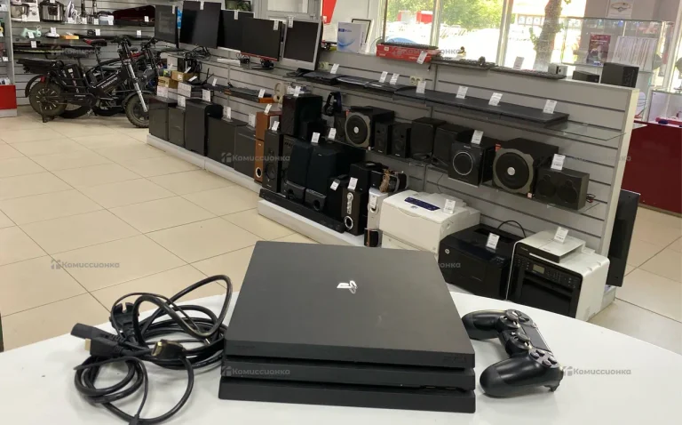 Приставка PS4 PRO