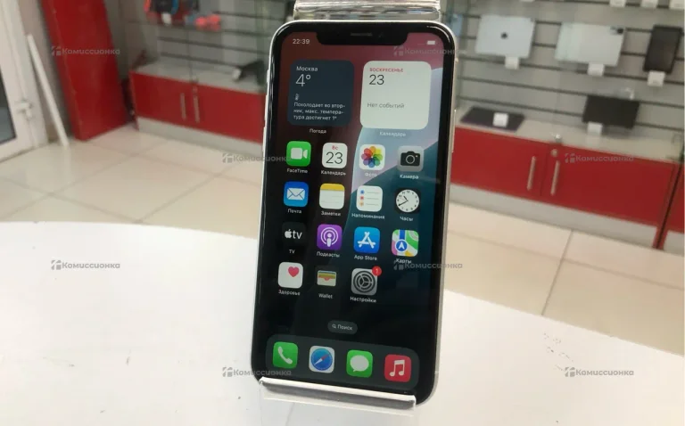 Apple iPhone XR 3/64 ГБ