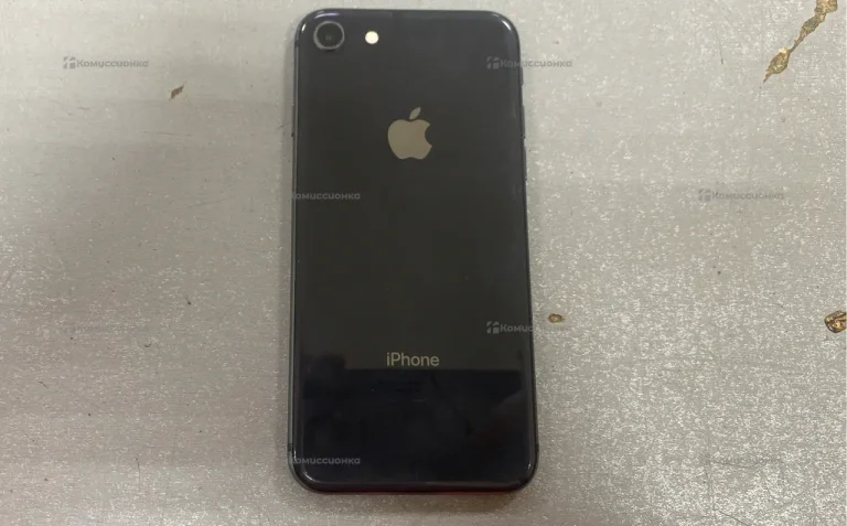 Apple iPhone 8 2/64 ГБ