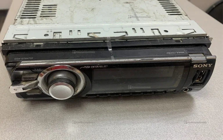 Автомагнитола  Sony CDX-GT647UI