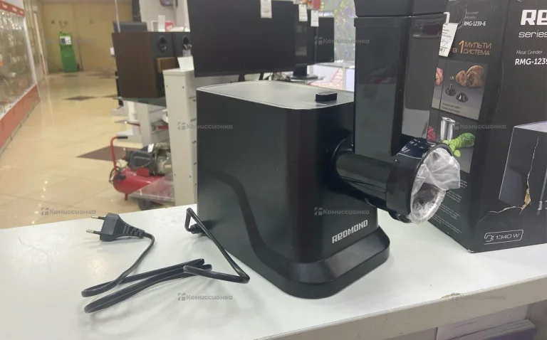 Мясорубка Redmond Rmg-1239-6