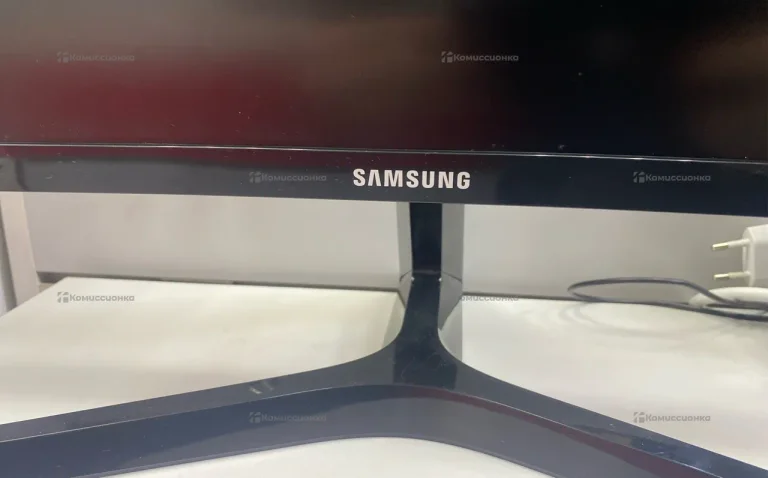 Монитор Samsung C24F396FHI