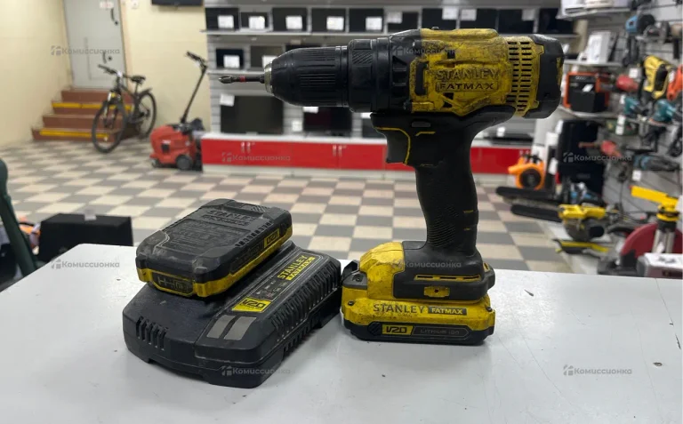 Ударная дрель-шуруповерт Stanley Fatmax SCD711C2K