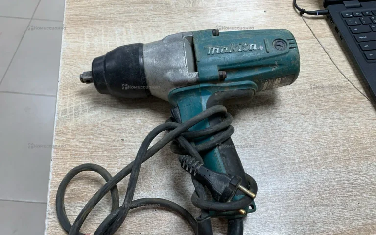 Гайковерт makita TW0350