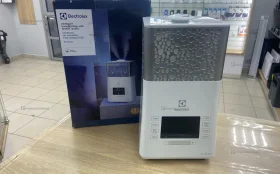 Увлажнитель воздуха Electrolux EHU-3710D
