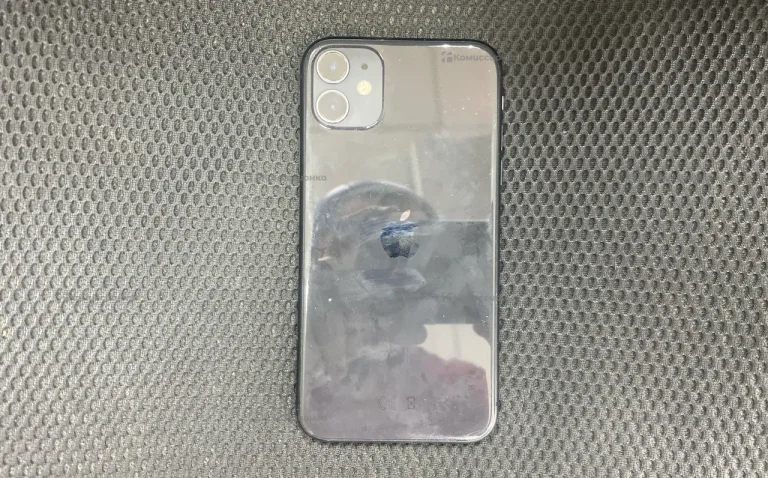 Apple iPhone 11 4/128 ГБ
