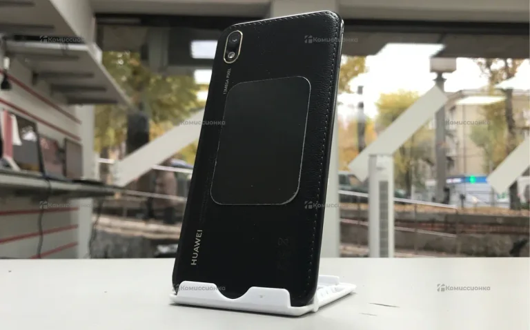 Huawei Y5 (2019) 2/32 ГБ