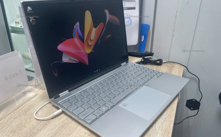 Ноутбук  DESKTOP I1R5ot