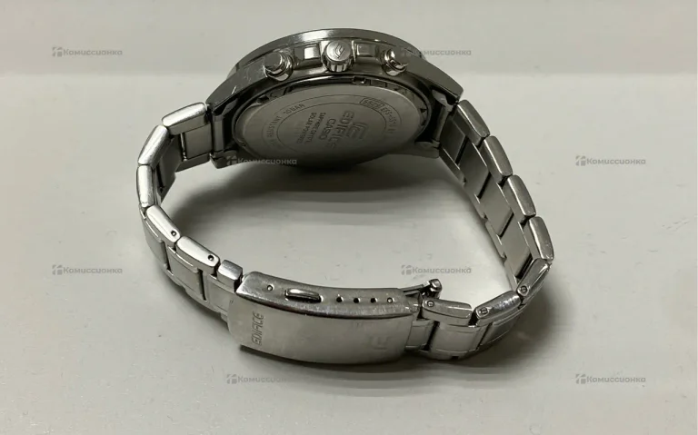 Часы  Casio