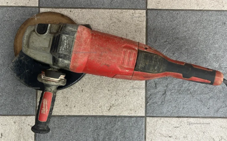 УШМ Milwaukee AG 22-230 DMS