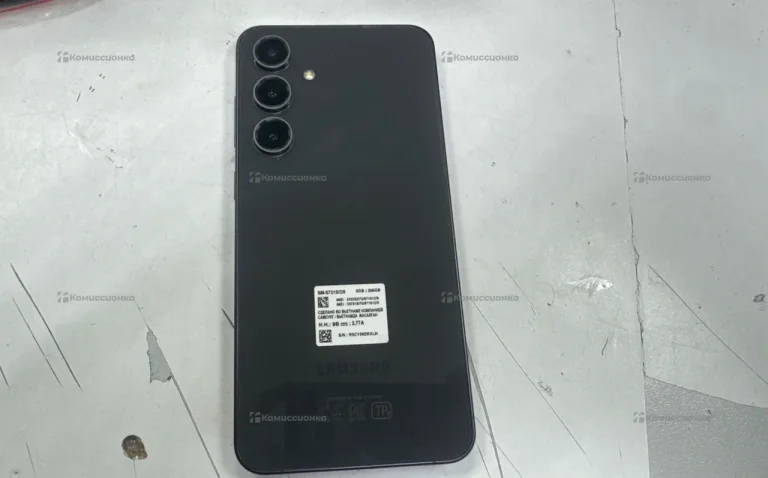 Samsung S24FE 8/256 ГБ