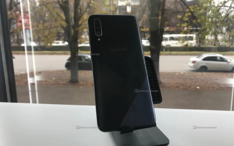 Samsung Galaxy A30 3/32 ГБ