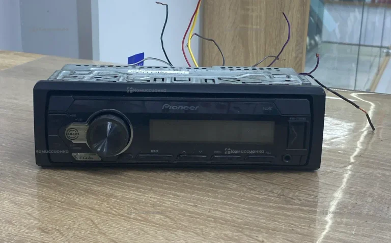Автомагнитола  Pioneer S110UBG