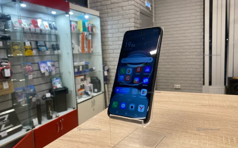 Tecno Spark 30C 4/128 ГБ