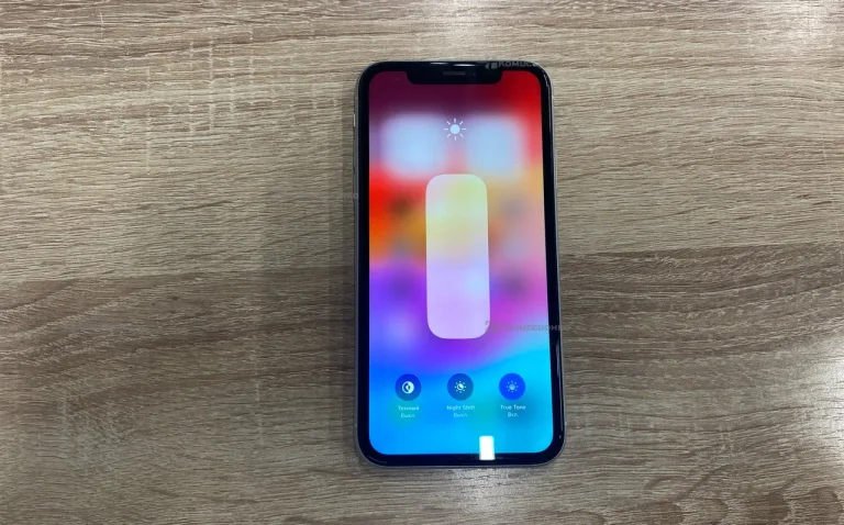 Apple iPhone XR 3/64 ГБ