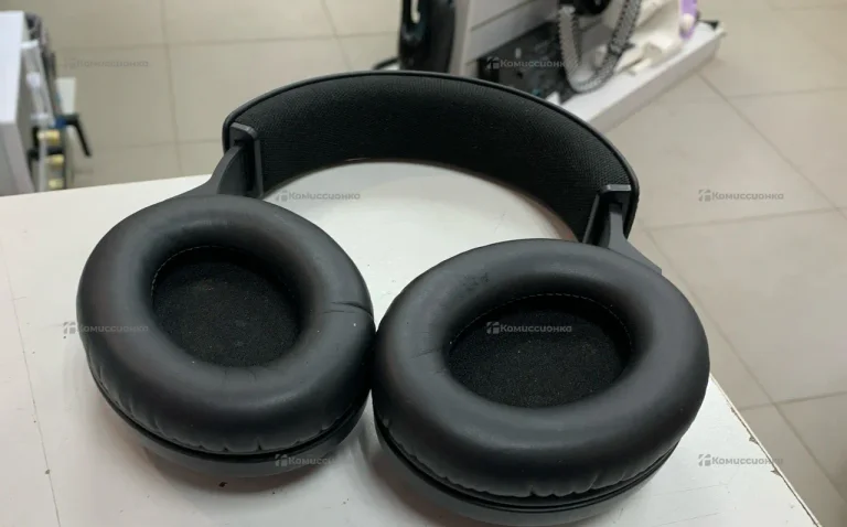 Наушники  Shure SRH440a