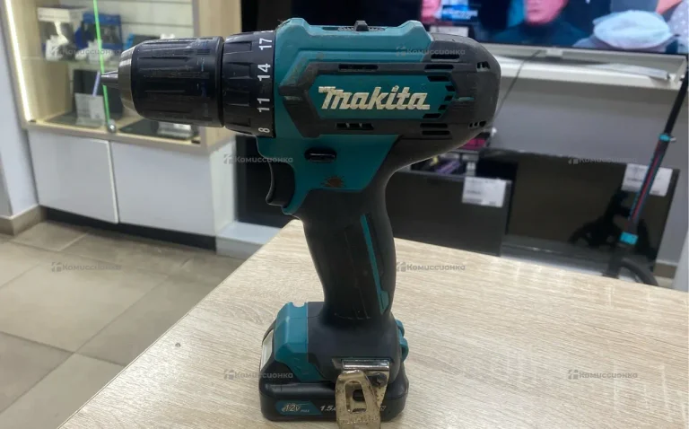 Аккумуляторная дрель-шуруповерт Makita DF333DWAE