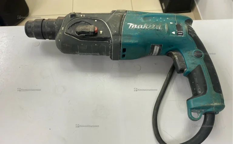 Перфоратор Makita hr2470
