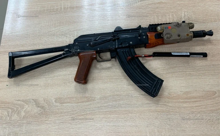 Страйкбольный АК-74 с лазерным указателем