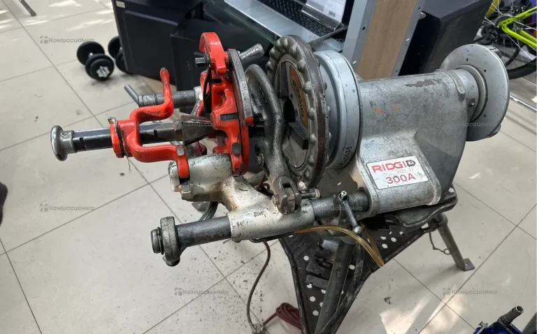 Резьбонарезной станок Ridgid 300А