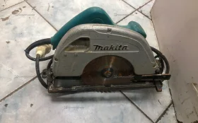 Дисковая пила Makita 5704 R