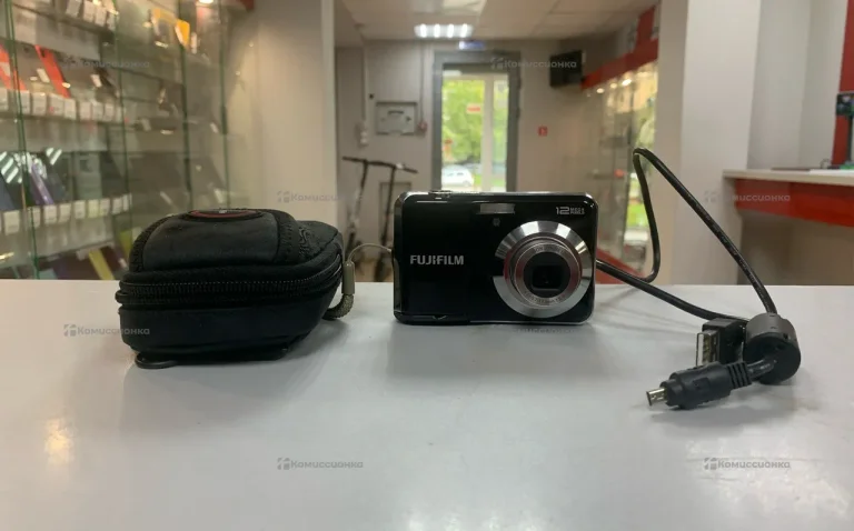 Фотоаппарат  Fujifilm AV 100