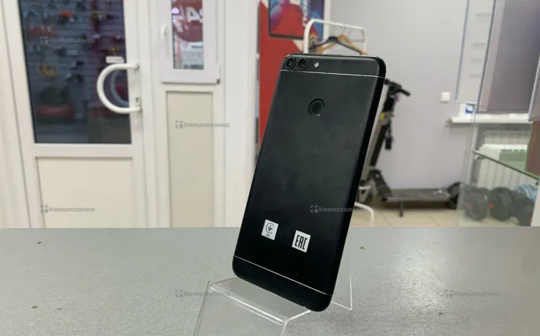 Huawei P Smart 3/32 ГБ.