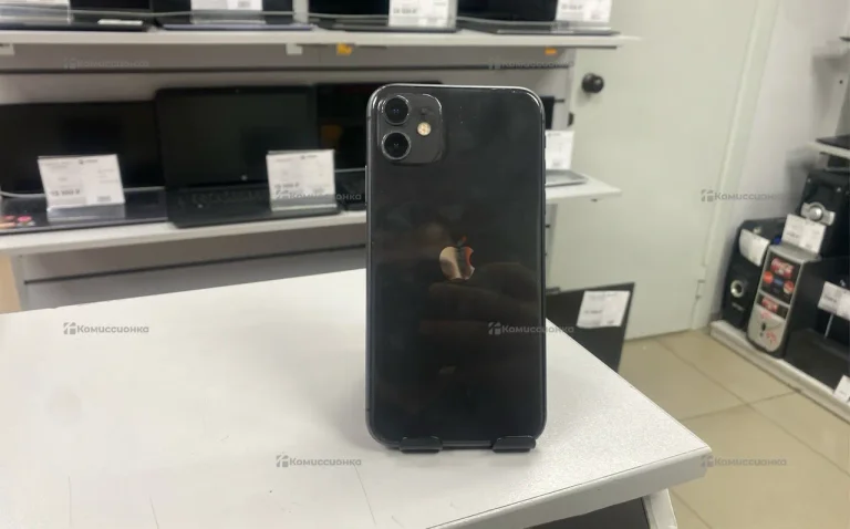 Apple iPhone 11 4/64 ГБ