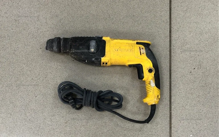 Перфоратор STANLEY STHR263K