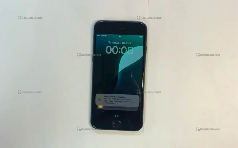 Apple iPhone SE (2020) 3/64 ГБ