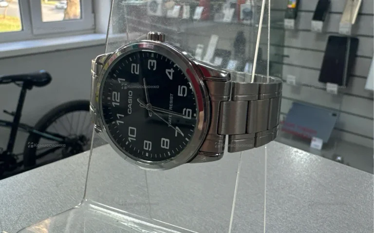 Часы  Casio V001