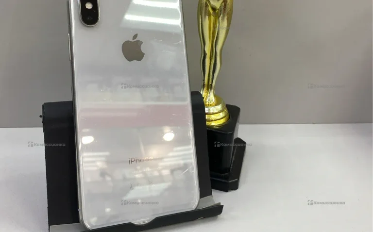 Apple iPhone X 3/64 ГБ