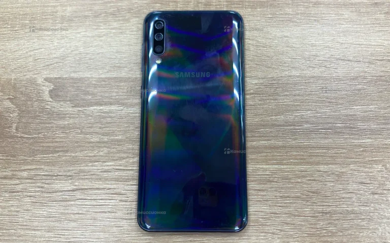Samsung Galaxy A50 4/64 ГБ