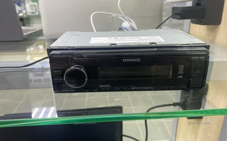 Автомагнитола  KENWOOD KMM-105