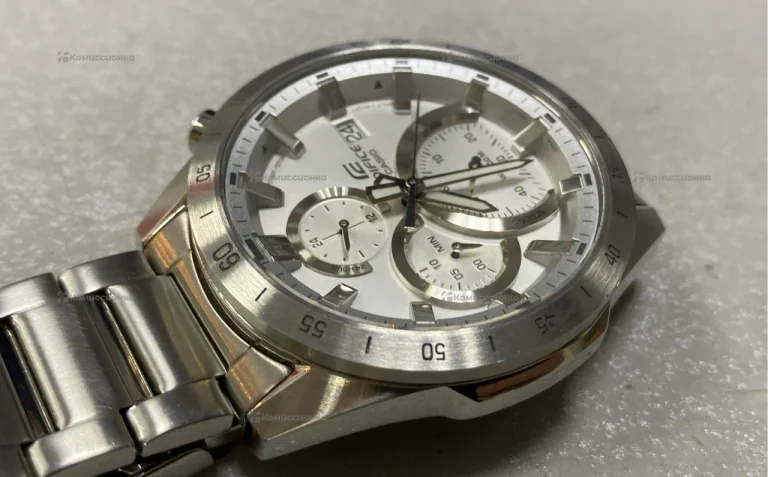 Часы  Casio Edifice EFR-571