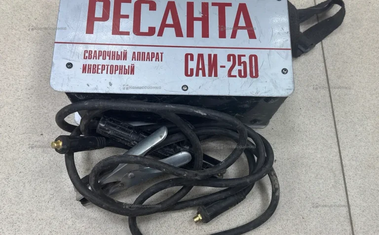 Сварочный аппарат инверторный  Ресанта САИ 250